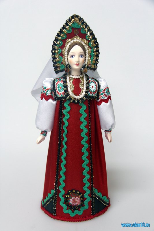 Кукла в русском народном костюме